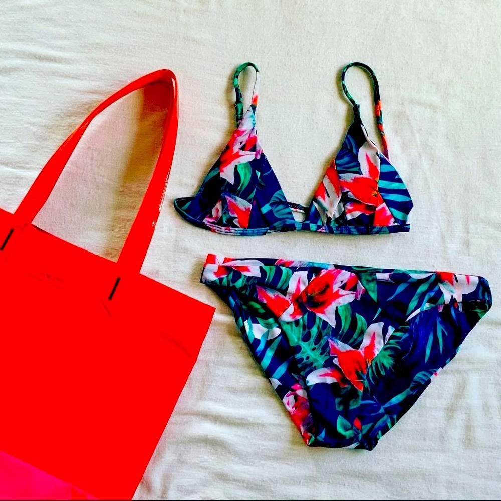 Floral Lilly bikini set